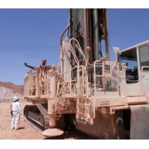 Grupo hidráulico en taladro de minería